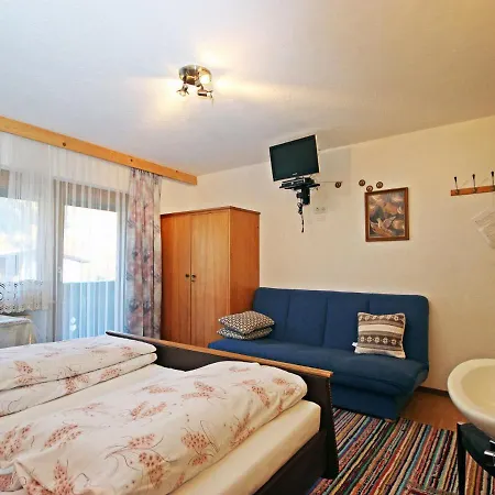 Appartement Farchat-3 *
